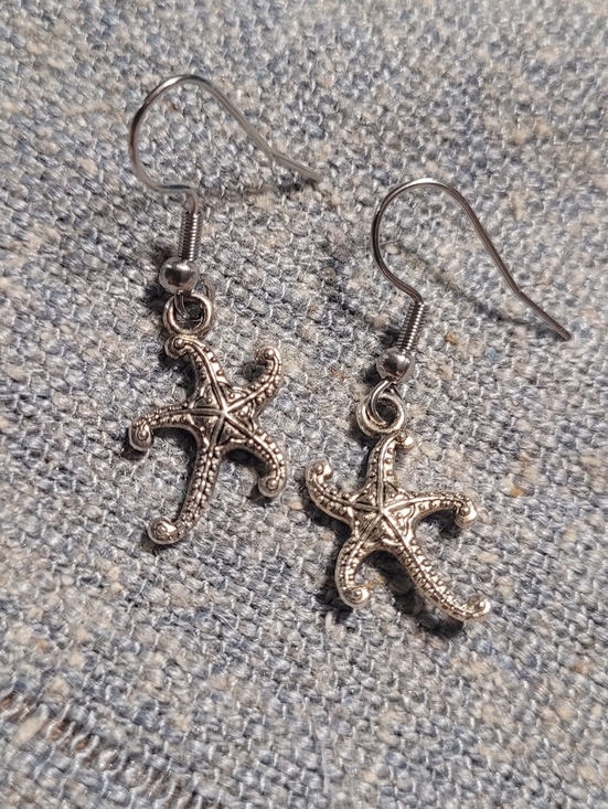Jewelry - 💚10 for $10💚 Bundle and save Silver Color Starfish Dangle Earrings